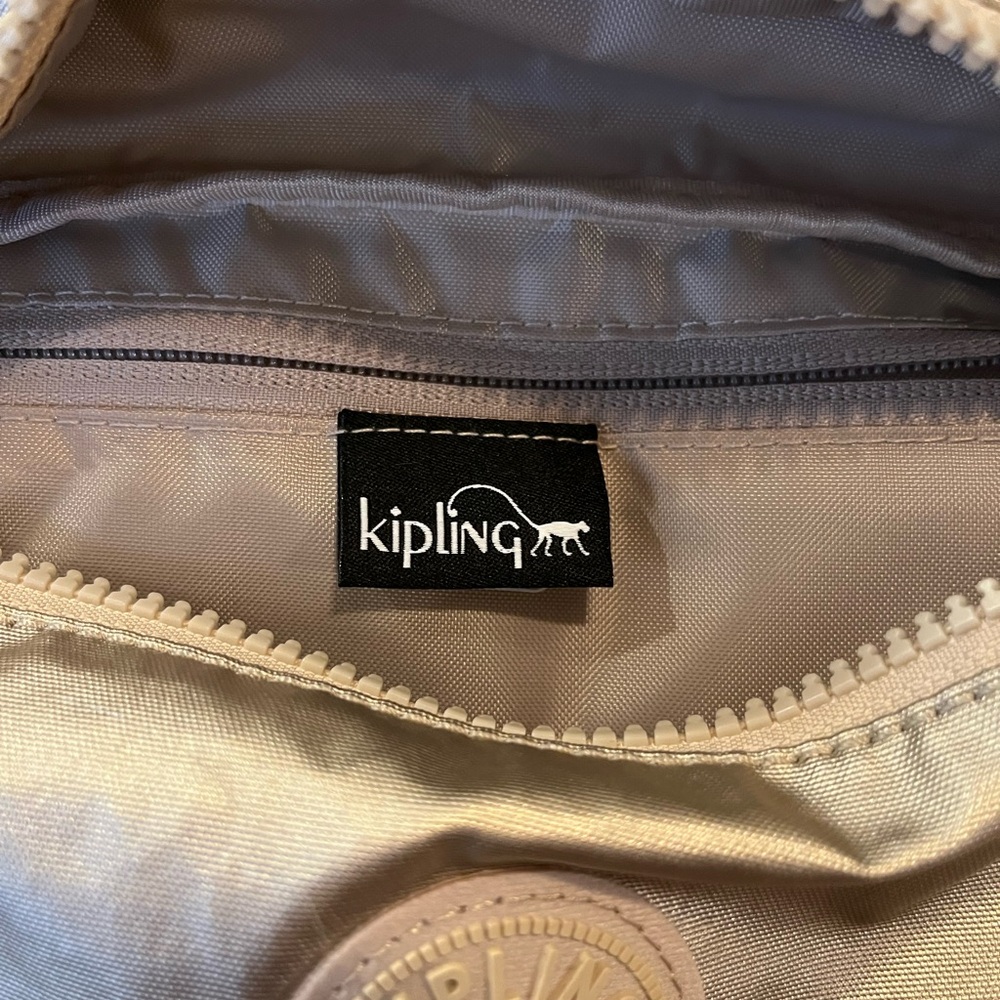 Kipling NWT Gold Waist Pack with Monkey Keychain - Picture 4 of 9